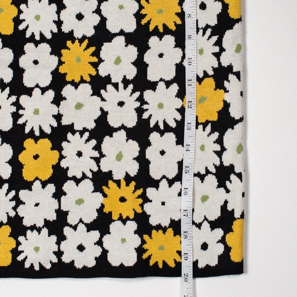 Mod Floral Mini Skirt - Picture 5 of 6